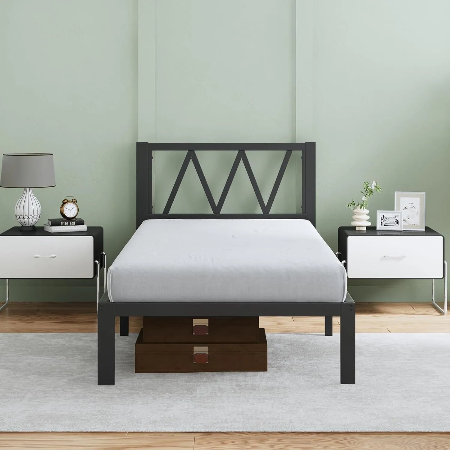Zigzag Metal Bed